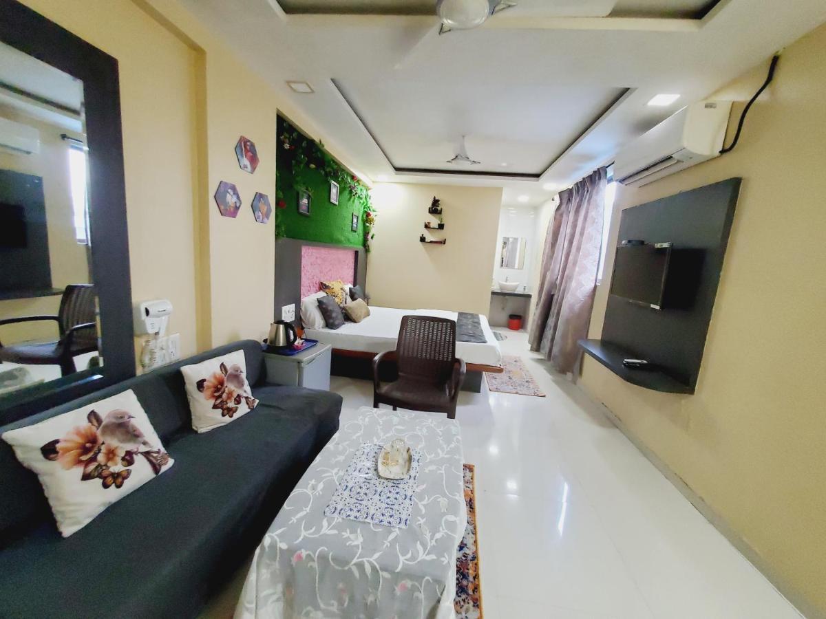 Hotel Mari Aai Residency Navi Mumbai Exteriör bild