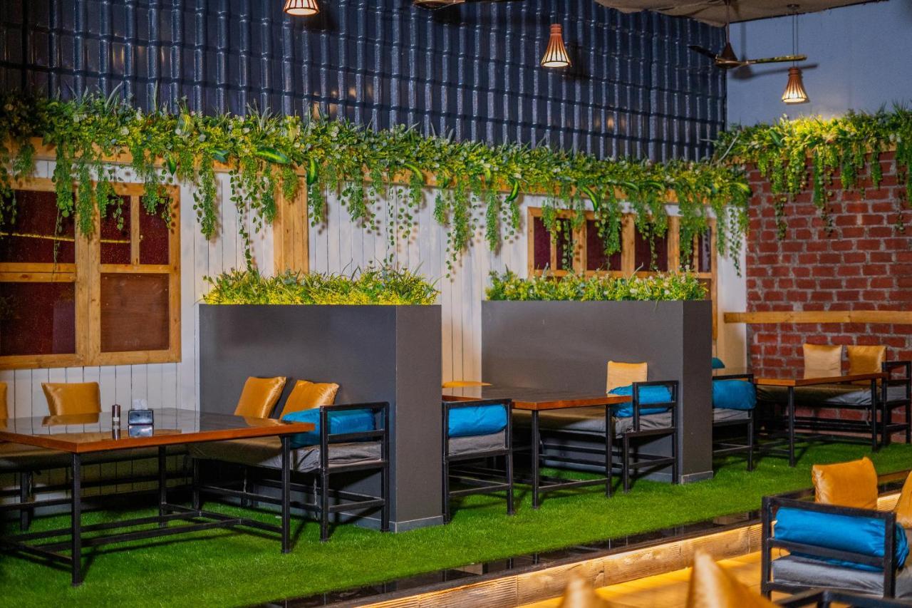 Hotel Mari Aai Residency Navi Mumbai Exteriör bild