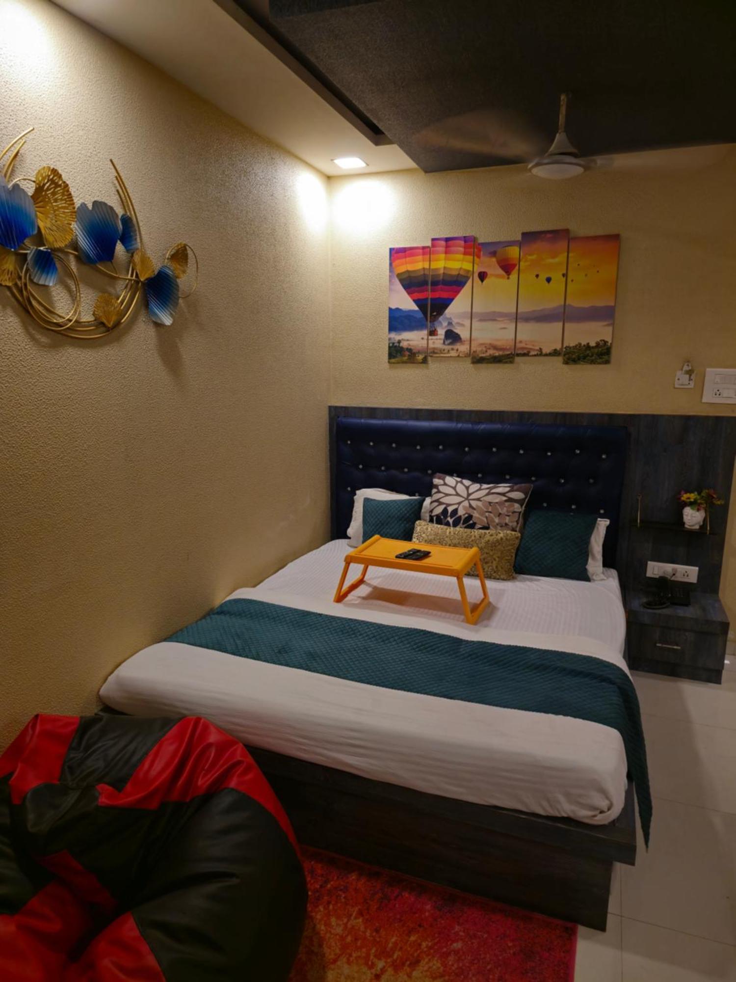 Hotel Mari Aai Residency Navi Mumbai Rum bild