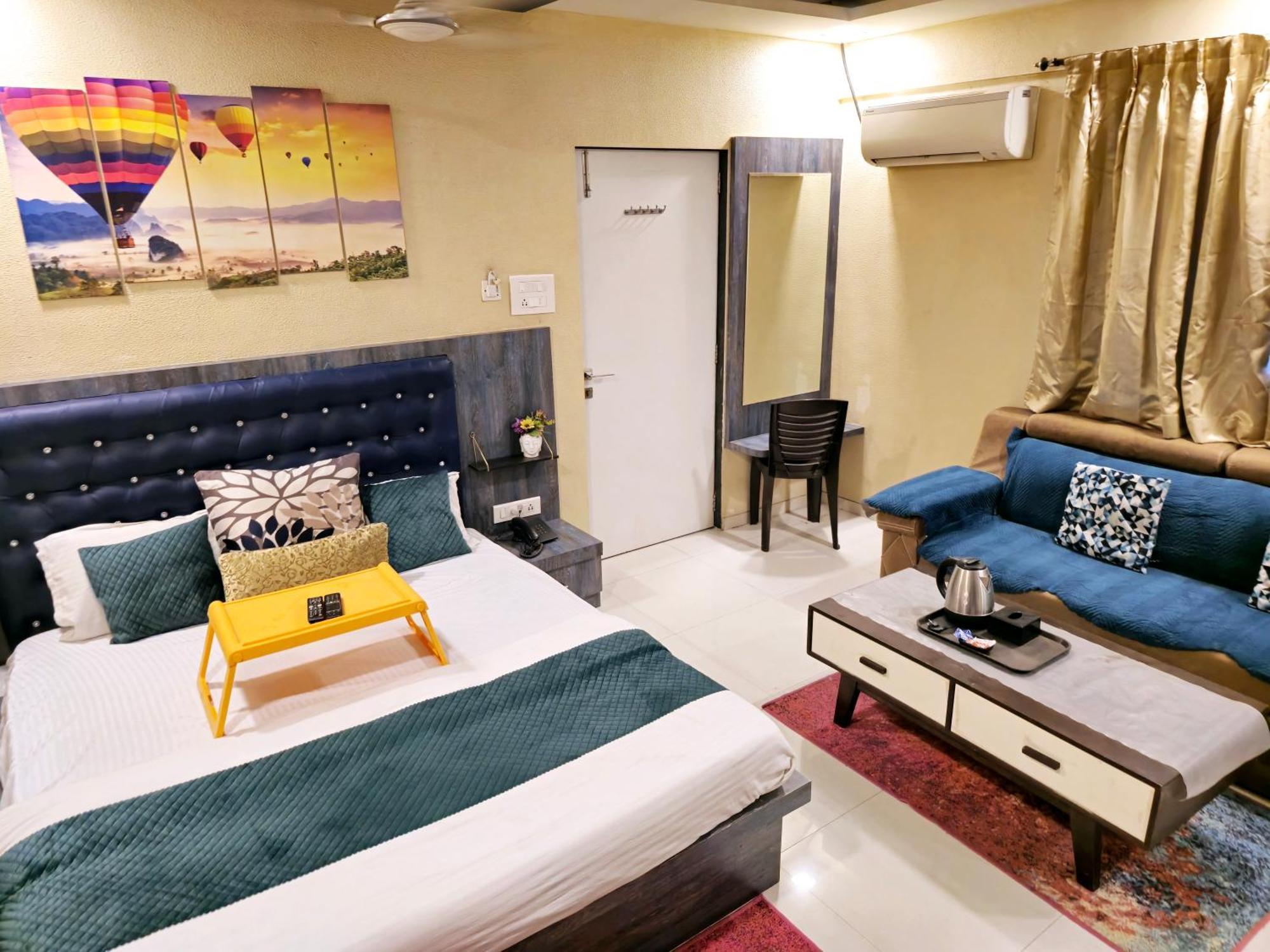 Hotel Mari Aai Residency Navi Mumbai Rum bild